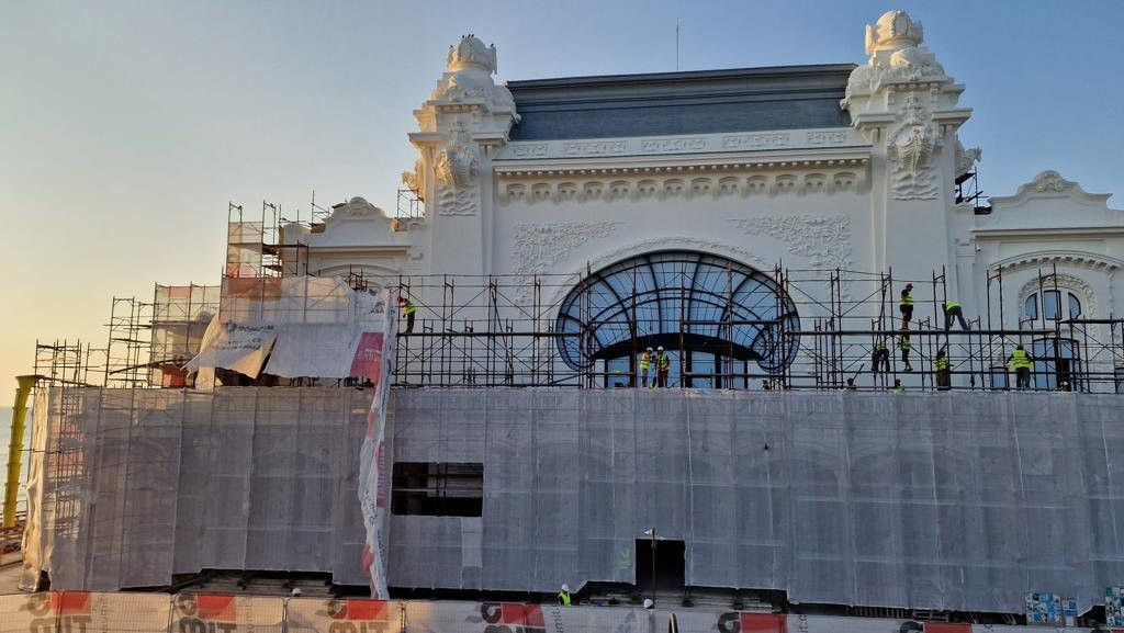 Clădirea-simbol de la malul mării, Cazinoul din Constanţa, are o nouă înfăţişare | GALERIE FOTO