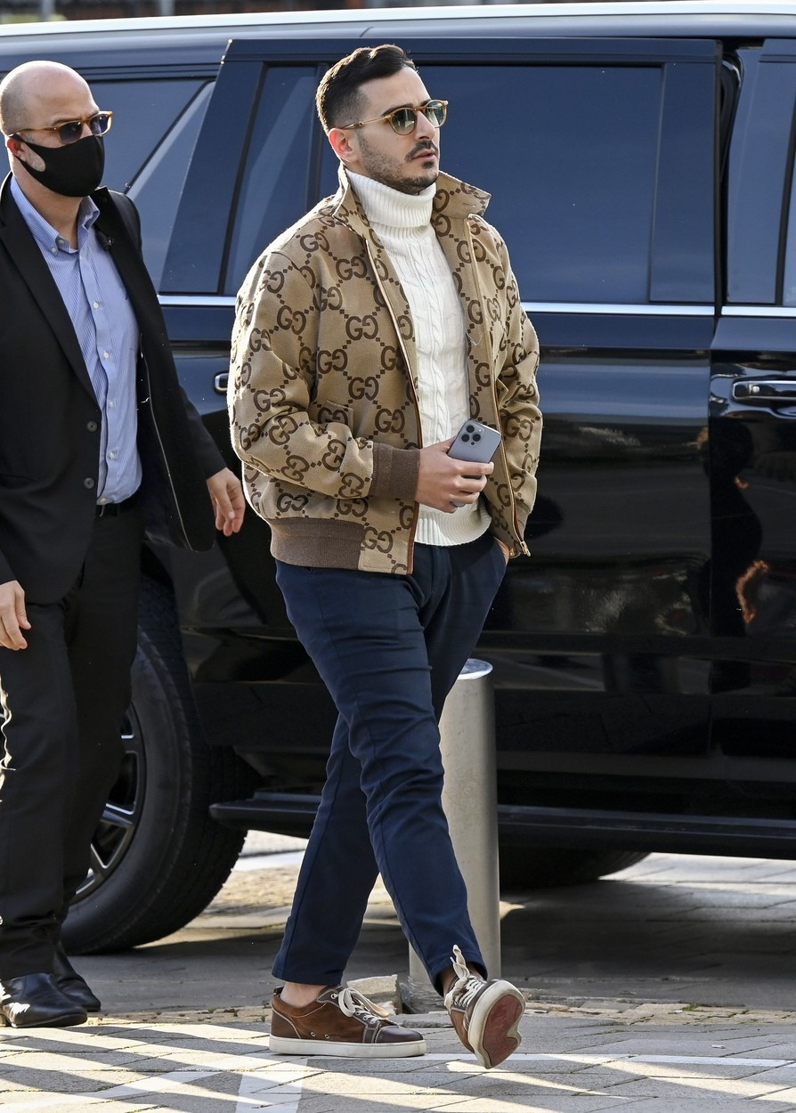 Cazurile înfiorătoare de pe Tinder. De la femeia tăiată în 14 bucăți până la soldatul sechestrat