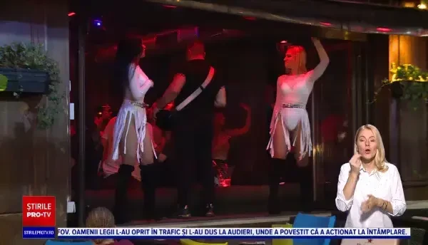 Au început petrecerile în Centrul Vechi. Cluburile au fost pline, joi seara, de tineri dornici de distracție