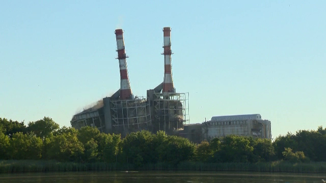 Oamenii s-au strâns ca la spectacol la o implozie programată. Ce au surprins camerele