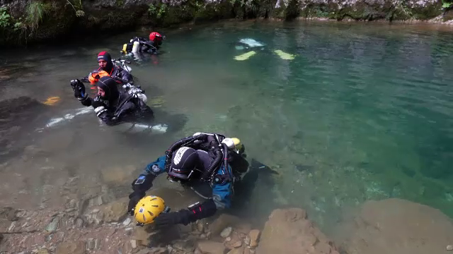 Mai mulți speologi din România, Cehia, Slovacia și Sri Lanka au explorat adâncurile peșterilor din Apuseni