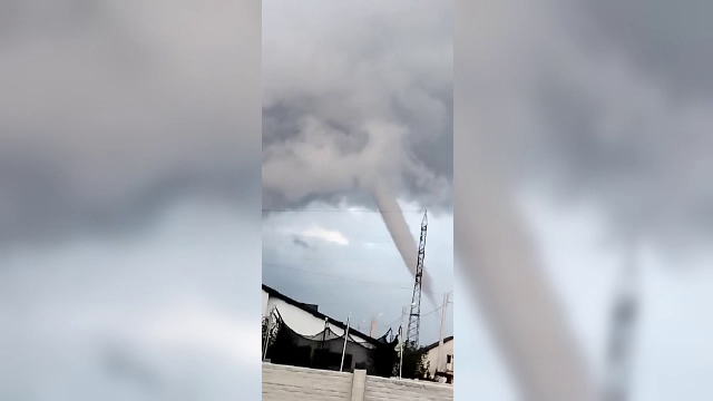 Ce a apărut pe cer, lângă Craiova, în timpul unui cod galben de furtună. Localnicii au intrat în panică