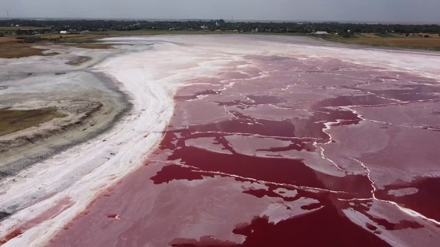 A secat cel mai sărat lac din România. Autoritățile plănuiau să construiască o stațiune turistică