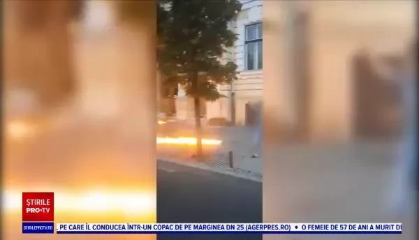 Un bărbat a dat foc ușii Primăriei din Cluj Napoca. Totul a fost filmat