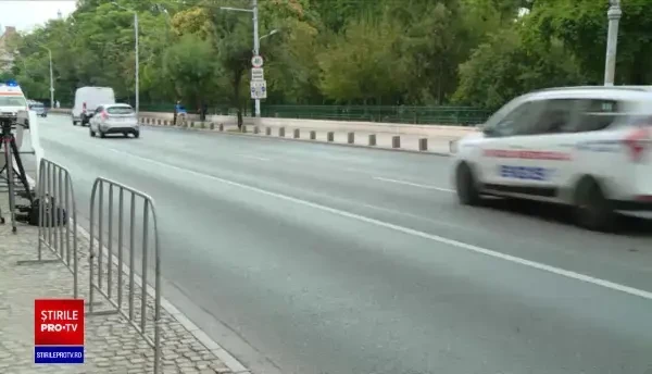 Un copil a fost rănit în interiorul Primăriei Capitalei după ce o statuie a căzut peste el