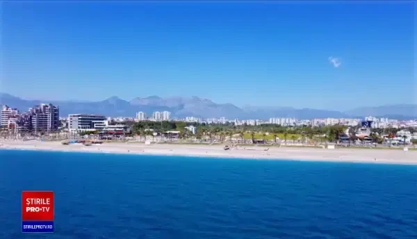 Zeci de turişti români blocaţi în Turcia, după ce agenţia de turism cu care au plecat a intrat în faliment