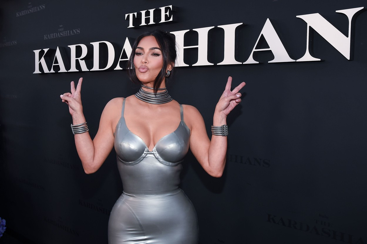 Vedetele din California nu respectă restricțiile de apă. Kim Kardashian și Sylvester Stallone au consumat milioane de litri