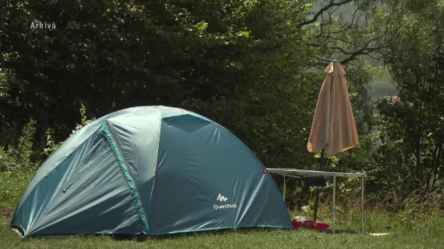 Un conflict pornit de la un reproș a degenerat, iar o femeie a ajuns la spital, înjunghiată de nenumărate ori de iubitul ei