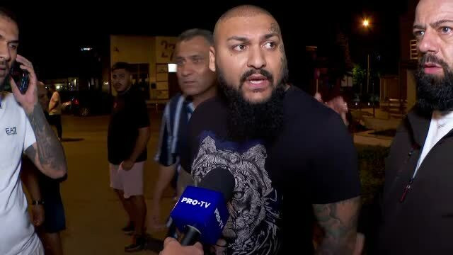 Tânără de 18 ani, filmată pe jumătate dezbrăcată la un concert al lui Dani Mocanu, din Alba Iulia. Poliţiştii fac cercetări