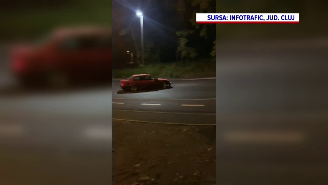 Un șofer a fost filmat în timp ce făcea drifturi pe o stradă principală dintr-o localitate din Cluj