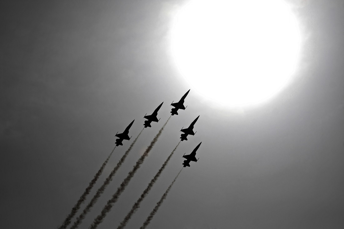 Statele Unite anunţă lovituri aeriene împotriva unor grupuri armate pro-iraniene