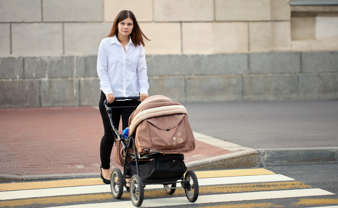 "Mamele eroine" din Rusia, care au adus pe lume cel puțin 10 copii, vor primi un milion de ruble din partea guvernului