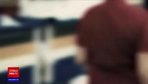 O doctoriță a fost bătută de un pacient în Spitalul Municipal din Fetești. Colegele au filmat-o plină de sânge