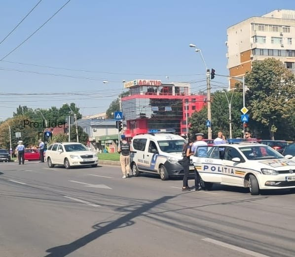 Un bărbat și o femeie, loviți de mașină pe trecerea de pietoni din Galați. Victimele și șoferița au ajuns la spital