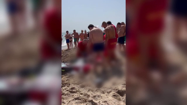Zi plină de incidente pe litoral. Un bărbat a murit în mare, la Neptun, iar alți turiști au fost scoși la limită din apă