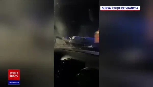 Un autocar în care se aflau 42 de cetăţeni ucraineni, majoritatea femei şi copii, s-a răsturnat în Vrancea