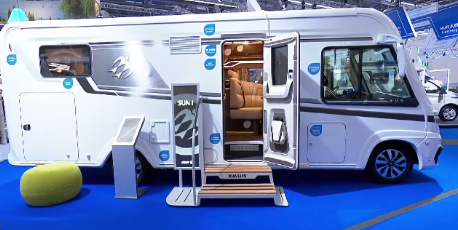 Rulote de lux, cu două etaje, terase și garaj. Cum arată cele mai noi case pe roți și care sunt prețurile acestora