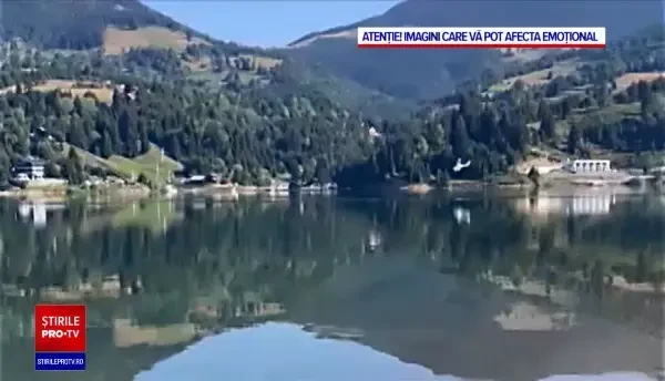 Momentul în care avionul de mici dimensiuni se prăbușește în lacul Colibița. Imagini cu puternic impact emoțional | VIDEO