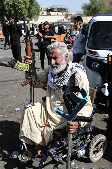 Decizia unui cleric musulman din Irak care a provocat cele mai grave confruntări armate din ultimii ani, cu peste 23 de morți