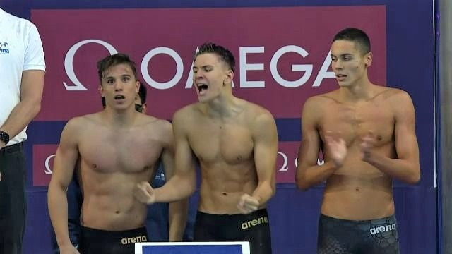 Ștafeta României, cu David Popovici, aur la 4x100 m liber, la CM de juniori. Vlad Stancu, argint la 400 m liber | VIDEO