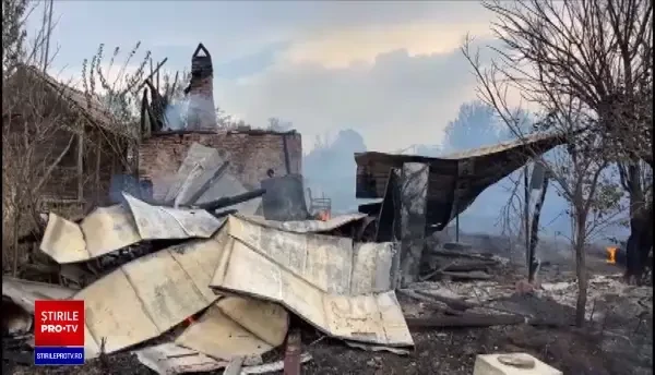 Vești bune pentru trei familii care au rămas pe drumuri acum o lună. Casele care au ars într-un incendiu, vor fi refăcute