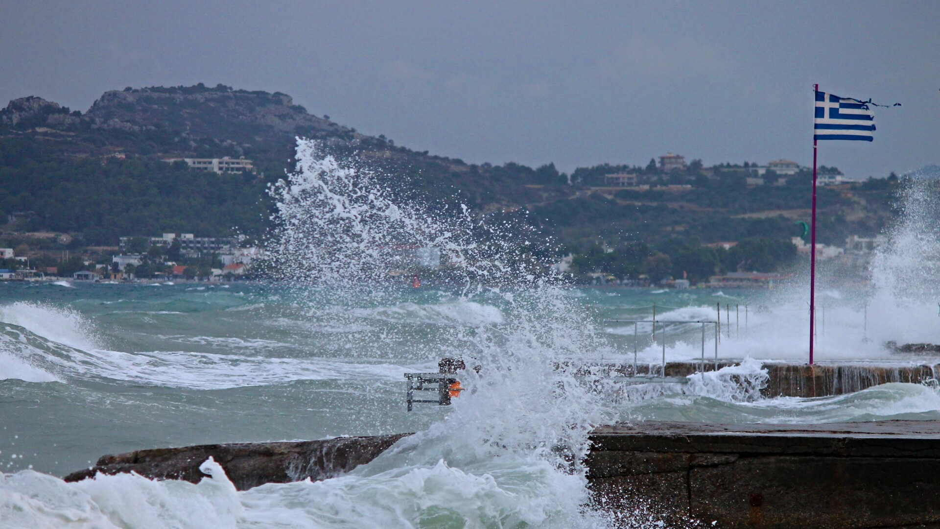 Atenţionare de călătorie pentru românii aflați în vacanță în Grecia. Avertismentul emis de MAE