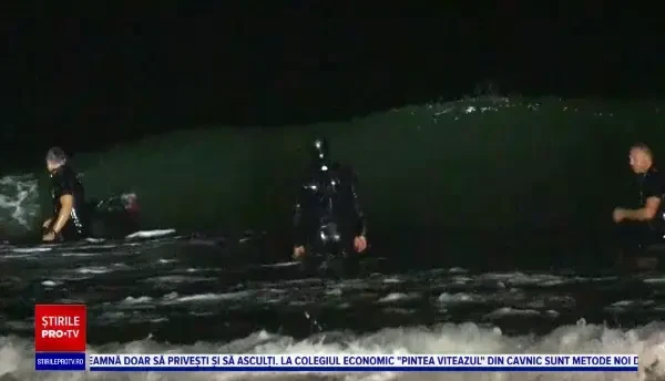 Un bărbat este căutat de pompieri după ce a intrat în mare, la Eforie Nord, şi nu a mai ieşit