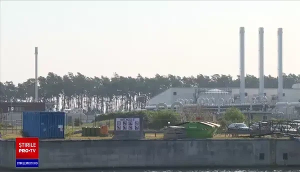 Vladimir Putin a oprit coloana oficială pentru a vorbi cu cetățenii. Ce întrebări le-a adresat președintele rus