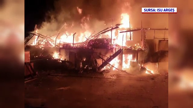 Mănăstirea Râncăciov din Argeș a fost distrusă de un incendiu. Călugării ar fi încercat să stingă singuri flăcările