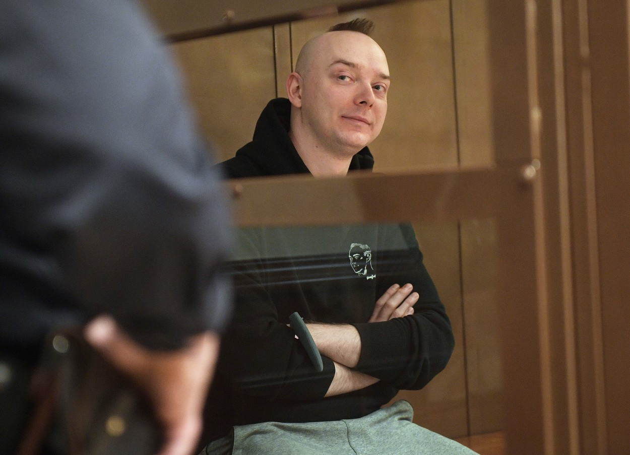 Un jurnalist rus riscă o pedeapsă de 24 de ani de închisoare. Care este motivul