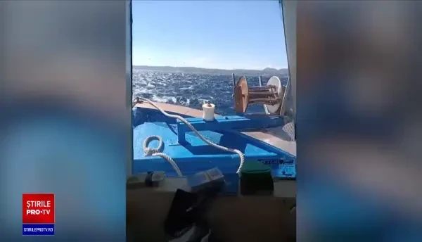 Un român a murit în Grecia, după o aventură riscantă. Declarațiile căpitanului care a salvat restul românilor