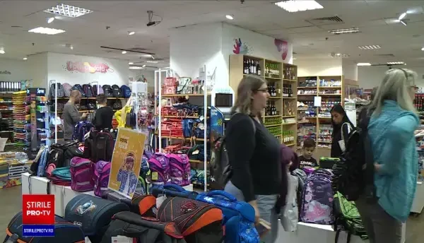 Cât a cheltuit, în medie, o familie pentru un ghiozdan echipat pentru prima zi de școală