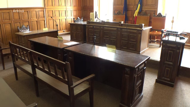 O tânără îndrăgostită a cerut ordin de protecție împotriva propriilor părinți. Ce răspuns a primit din partea instanței