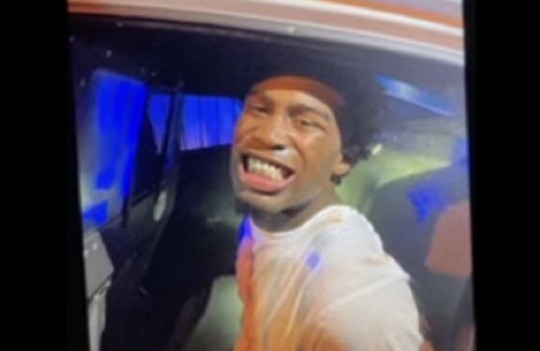 Masacru în SUA. Un tânăr a transmis LIVE cum ucide oameni la întâmplare, pe stradă VIDEO