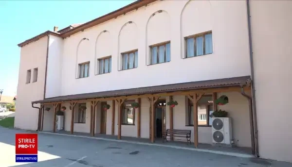 Zeci de invitați la o nuntă au ajuns la spital după ce au mâncat eclere