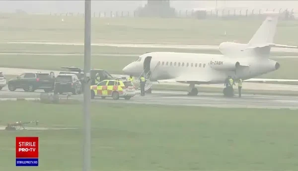 Regatul Unit stă cu sufletul la gură în așteptarea veștilor despre starea de sănătate a Reginei Elisabeta a II-a