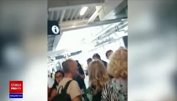 Românii abandonați de Blue Air se întorc, pe rând, acasă. Unii au pus mână de la mână și au închiriat autocare