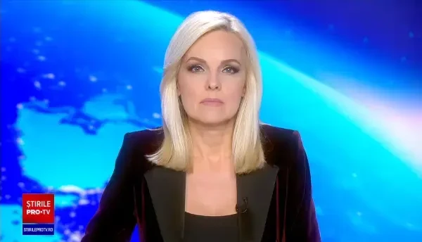 Al patrulea incident la Pasajul Unirii. Un autocar cu 26 de copii a rămas blocat în limitatorul de înălțime