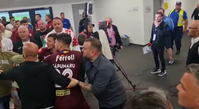 Bătaie după meciul FCU Craiova - FC Rapid. Săpunaru a fost implicat în altercație. VIDEO
