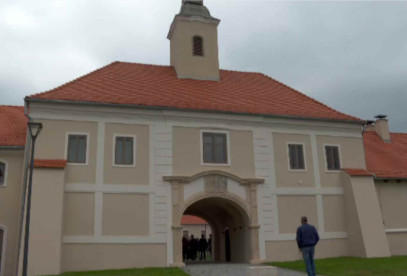 Castelul Teleki, transformat din ruină în centru cultural. S-au investit cinci milioane de euro