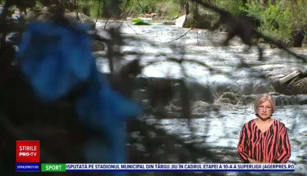 Traseul unui recipient de plastic în care a fost introdus un GPS arată cât de departe ajung gunoaiele aruncate de români