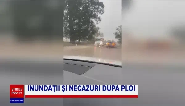 Străzi inundate la Iași. Ce au pățit șoferii care au încercat să înainteze prin apă