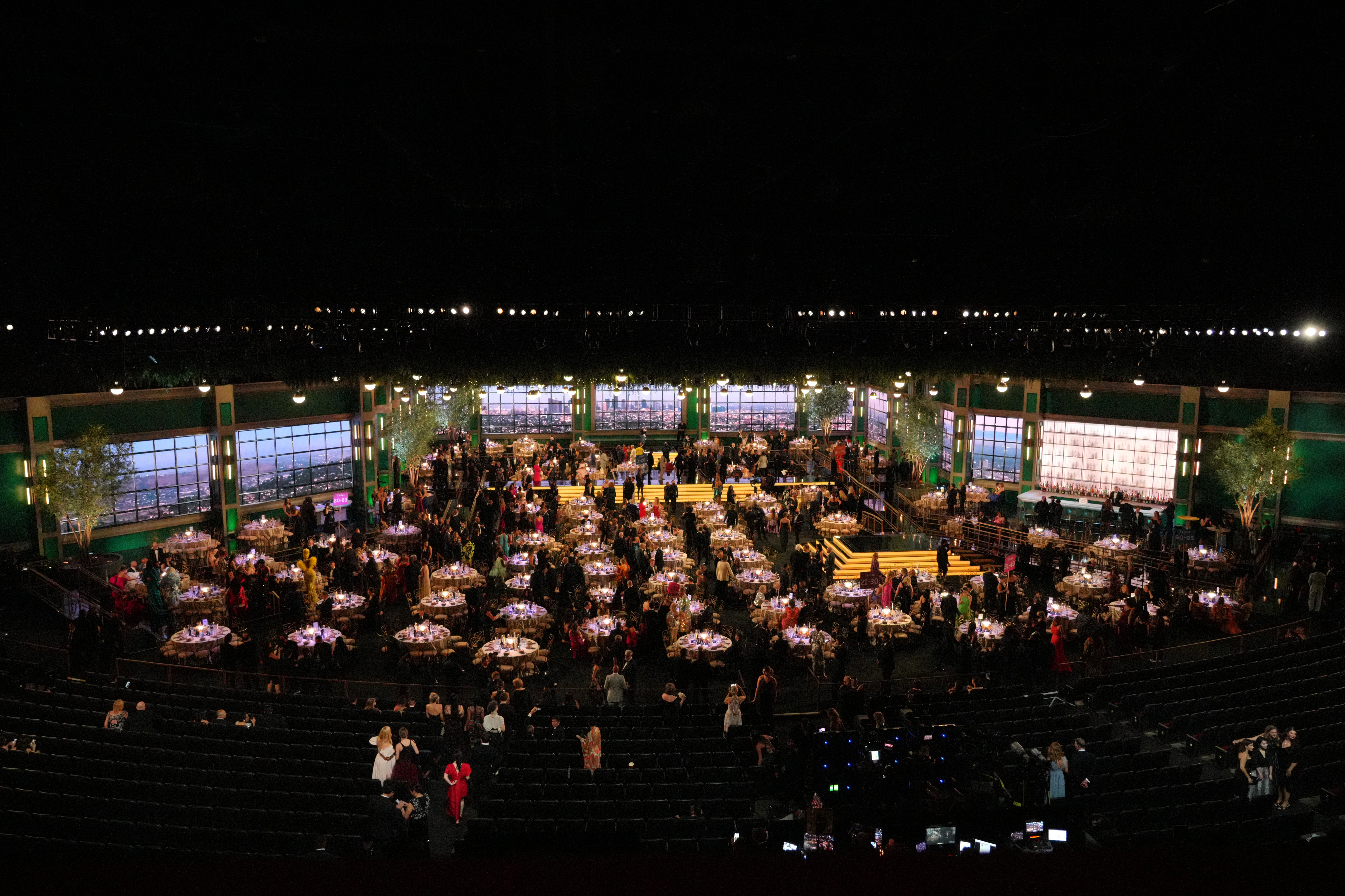 Gala Premiilor Emmy 2022 | „Succession”, desemnat cel mai bun serial dramă. Lista nominalizărilor şi câştigătorilor | FOTO