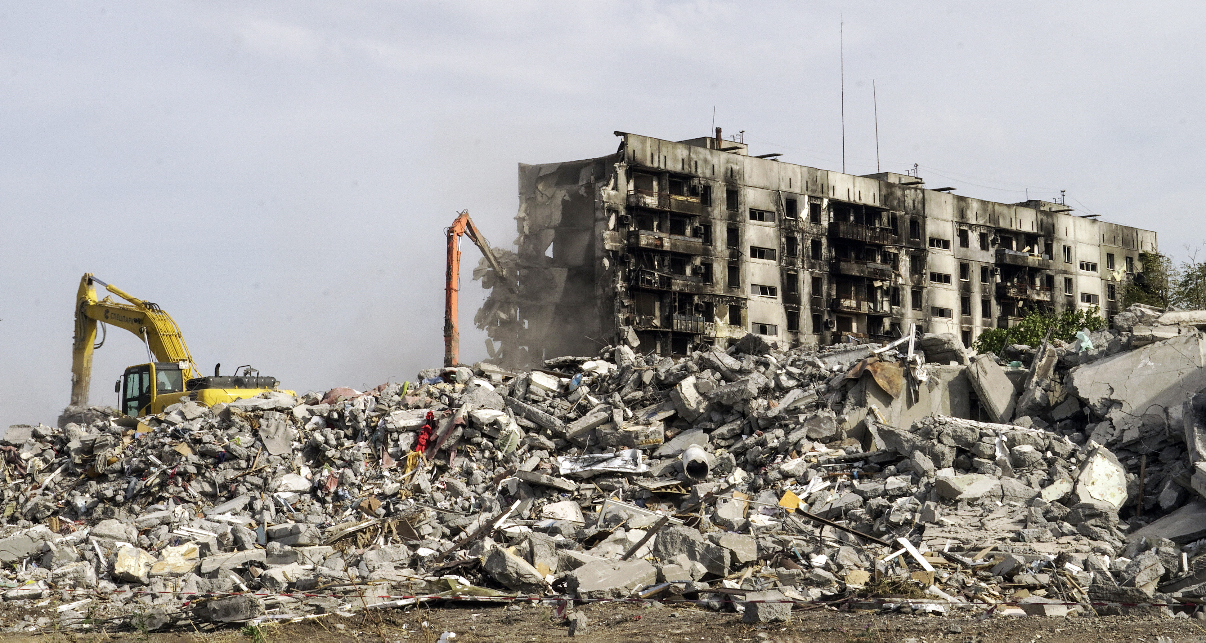 Armata rusă anunţă ”atacuri aeriene masive” pe toate fronturile. Peskov: Oameni din Harkov sunt torturați de ucraineni