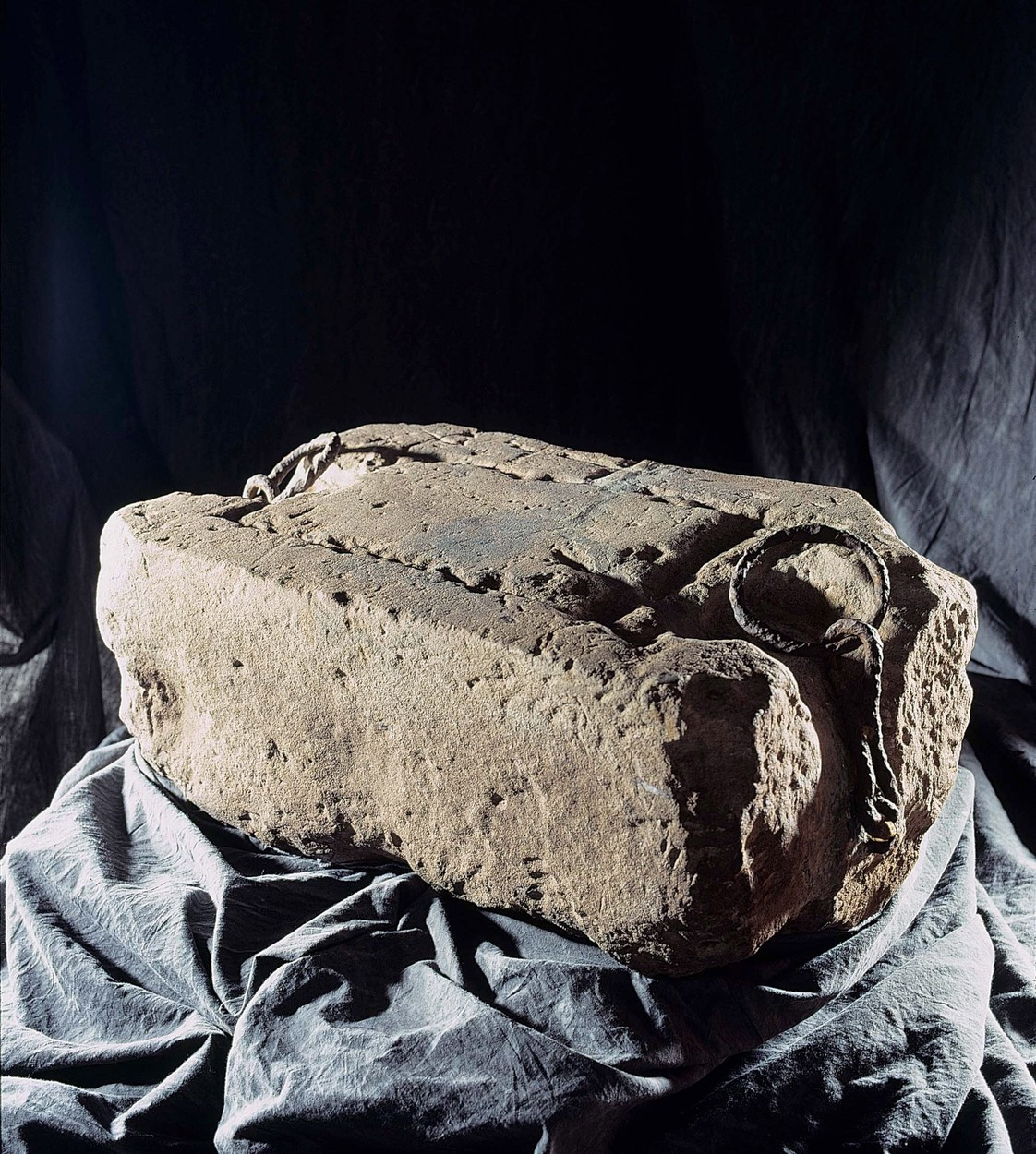 De ce o piatră antică, numită Piatra Destinului, va fi mutată pentru Charles al III-lea, noul rege al Marii Britanii. FOTO