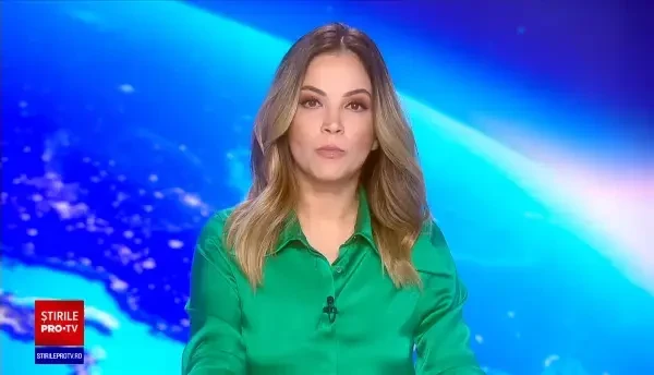 Tânără bănuită că a furat o jumătate de kilogram de aur dintr-o casă de amanet, căutată de poliție