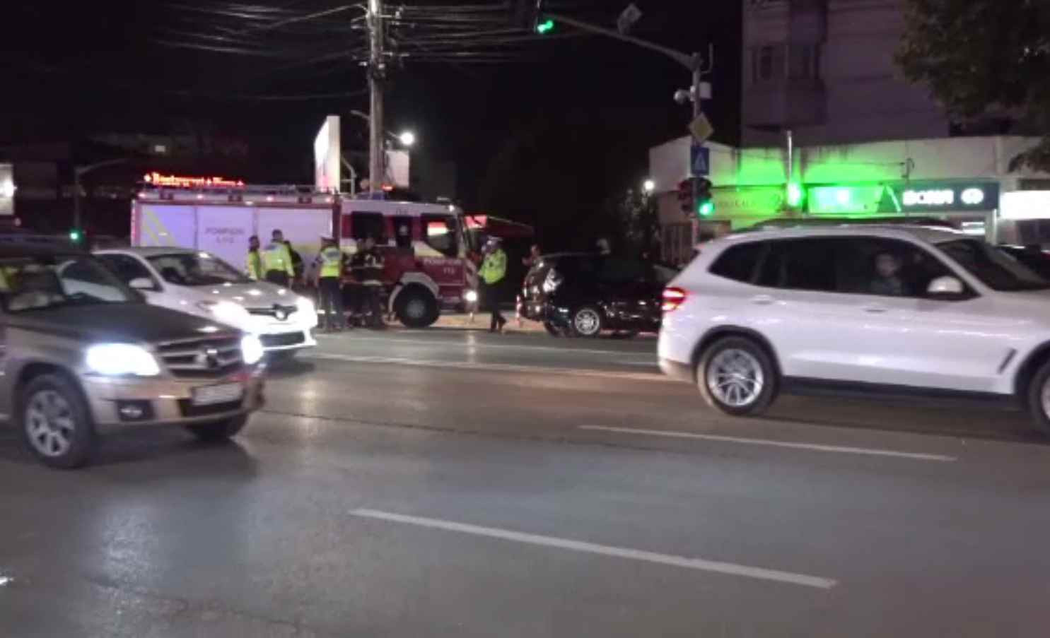 Șase oameni răniți într-un accident din Iași, din cauza nerespectării priorității