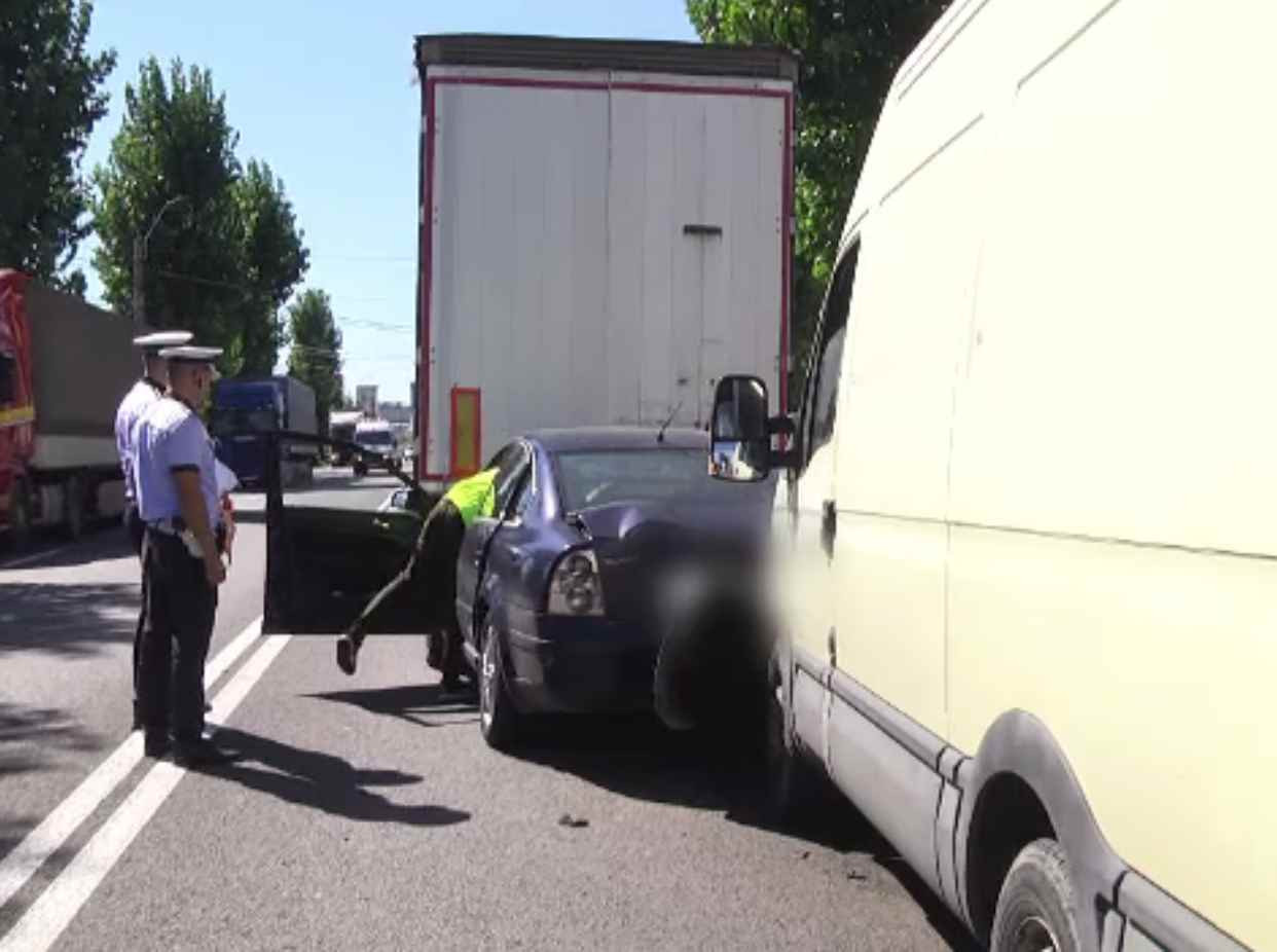 Accident în lanț pe centura orașului Târgoviște. Două femei au fost rănite