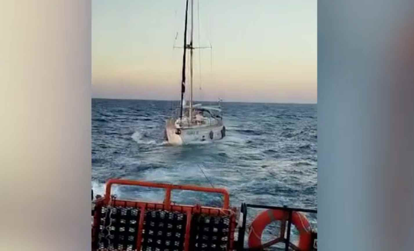 Ambarcațiune în pericol de scufundare, adusă în siguranță în Portul Mangalia. Cât a durat operațiunea de salvare