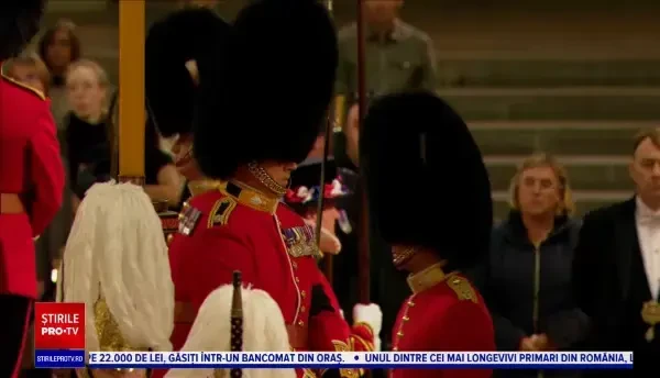 Procesiunea cu Sicriul Elisabetei a II-a a ajuns la Palatul Westminster | LIVE UPDATE